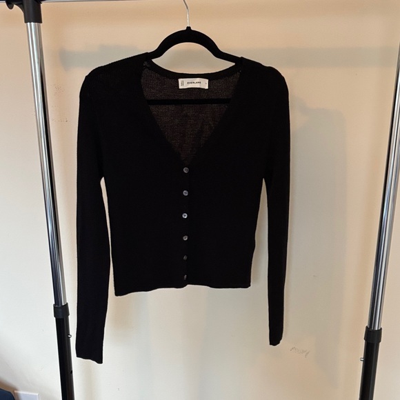 Everlane V Neck Cardigan in Ultrasoft Merino Black - Picture 1 of 4